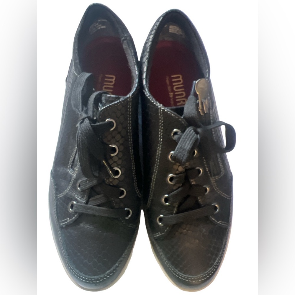Munro Gabbie Sneakers